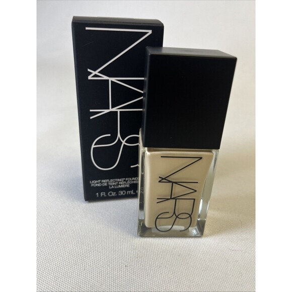 NARS Light Reflection Foundation 1 fl oz Light 0 Siberia New in Box - Picture 8 of 9